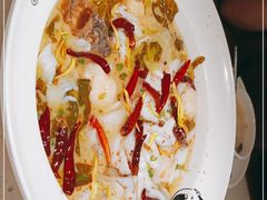 -江渔儿酸菜鱼·拔草餐厅(虎门君乐汇店)