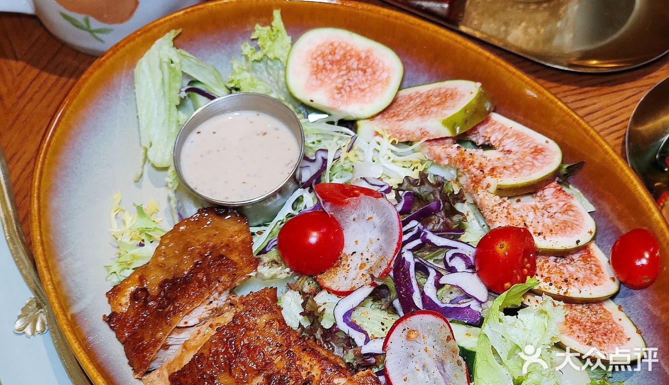 花开富贵山茶红👉秘密旅行西餐