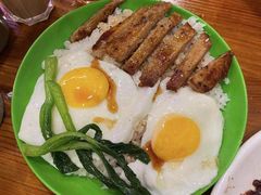 黑椒汁猪扒煎双蛋饭-澳门陈光记烧味饭店(南京德基广场店)