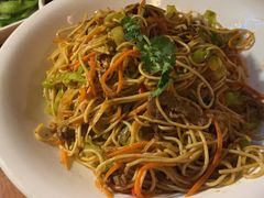 麻辣牛肉炒面-源一咖啡馆(麒麟巷步行街店)
