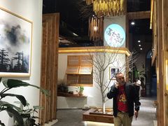 -墨居上隐·院子里火锅(峨眉店)