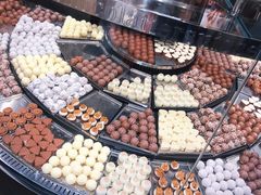 -Laderach 莱德拉(上海环贸iapm店)