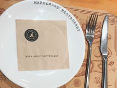 -Mark&Mars Restaurant