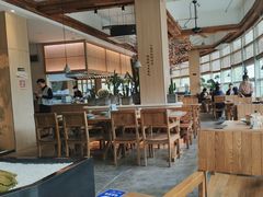 -蜜桃餐厅·伴山(湖滨商业街店)