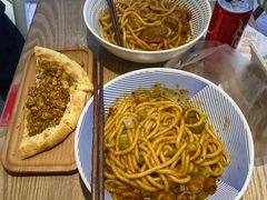 -壹粉屋新疆炒米粉(建外SOHO东区店)