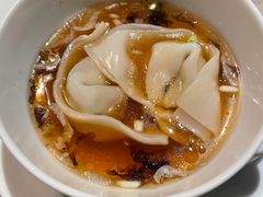 酸汤刀鱼馄饨-荣轩(新荣记环球金融中心店)