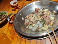 -大众跷脚牛肉馆·非遗传承单位(峨眉山店)