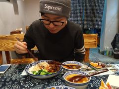 -蜗牛小馆醉乡民谣云南菜(惠新西里店)