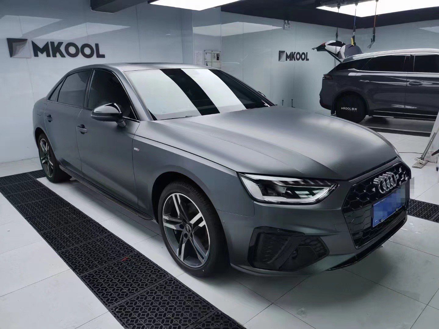 酷帅奥迪a4l?没错,靠哑光车衣质感yyds