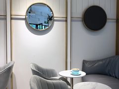 -Fridi Patisserie Cafe