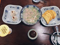 -老新隆牛肉锅贴(新街口店)