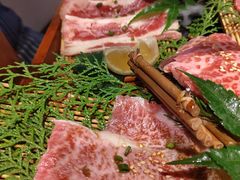 -山川小町·极番烧肉(新地假日广场店)