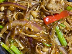 金针菇粉丝肥牛煲-有璟阁港式餐厅(国贸商城店)