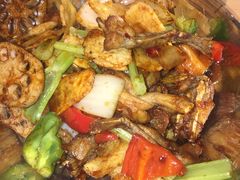 麻辣干锅牛蛙-避风塘(百联东郊店)