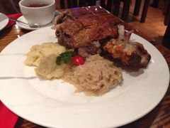 肘子-申德勒加油站餐厅(三里屯北小街店)