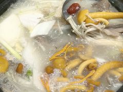 -九寨沟特色牦牛肉汤锅