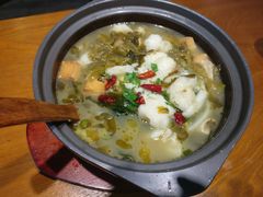 石锅酸菜鱼-周鱼小馆石锅酸菜鱼(活力汇店)