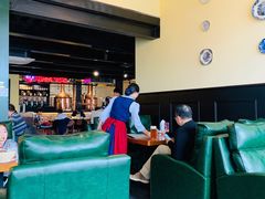 大堂-普兰达德国餐厅·德式脆皮烤猪肘·自酿啤酒(观唐店)