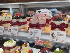 -花花卷卷·鲜食蛋糕(静安久光百货店)
