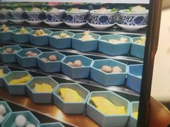 -新艺自助美食城(中山路店)