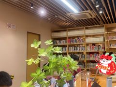 -漕河泾街道图书馆(漕河泾社区文化活动中心店)