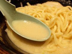 -横浜家系ラーメン壱角家(新宿アルタ裏店)