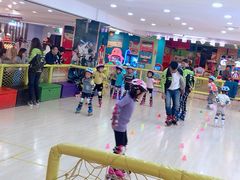 -阿布溜溜(同曦假日百货店)