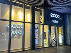 -百年港湾奥特莱斯(香炉礁店)