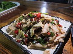 -乡巴佬鼎锅饭