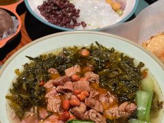 -八月美食小馆(银泰城总店)