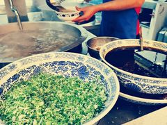 面条制作中-清真·君乐牛肉面(一只船中街店)