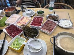 -杨老板·海鲜集市火锅·鲜切牛肉(中防万宝店)