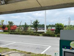 -平望服务区·停车场