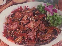 干辣椒炒牛肉-春明狗肉馆(经开一区店)