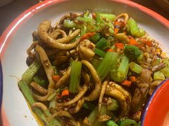 -老三样·美食研究中心(世贸路店)