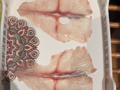 -老牌坊云南鱼豆花火锅(哈西万达店)