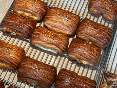 -VERIE BAKEHOUSE
