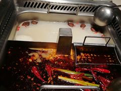 -海底捞火锅鲜切牛肉主题店(长寿路店)