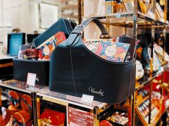 -VENCHI 闻绮(广州太古汇店)