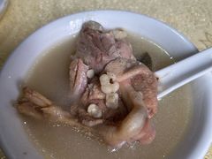 -红旗山庄(圭峰山店)