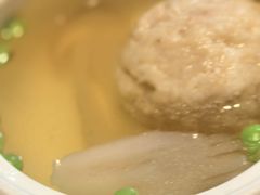 松茸炖狮子头-扬州狮子楼·非遗淮扬菜(东关街店)