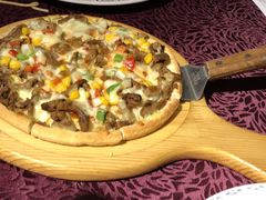 牛肉披萨-92°C俄式厨房(中央大街店)