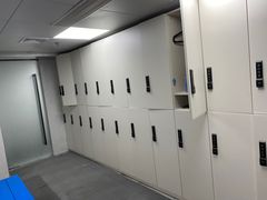 -蓝海豚游泳俱乐部(南京西路店)