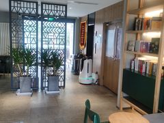 -秋果酒店(北京中日友好医院和平里地铁站店)
