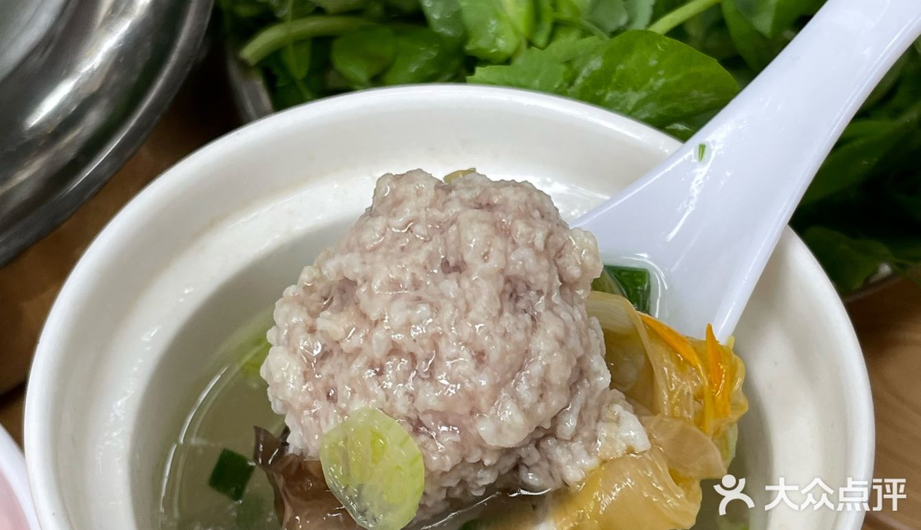 在观音桥！新开的！好下饭，素菜还不要钱！