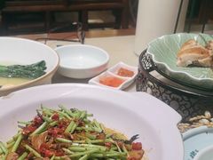 -佬麻雀·新湘菜(东方宝泰店)