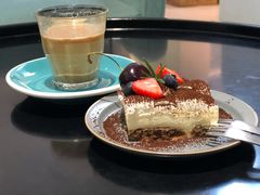 提拉米苏-COTTON CAFE(德信·中外公寓店)