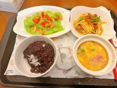 -悦芽照护月嫂+育儿嫂(杭州店)