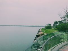 -上海滴水湖皇冠假日酒店