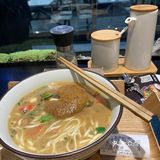 我在附近上班,天气不错